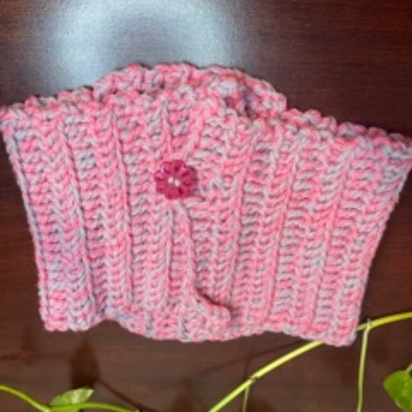 Handmade Neck Warmer Pink/Gray button front - Picture 2 of 4